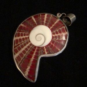 Red shell pendant
